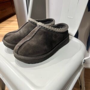 UGG Tasman Gray moccasins